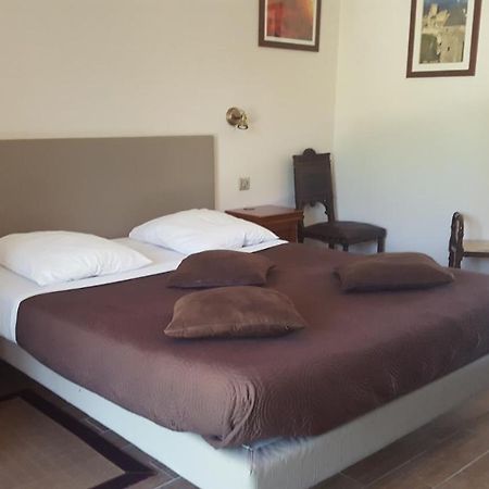 カルカソンヌ シャンブレ ドーテ レ パルミエール デ ラ シテ Bed & Breakfast エクステリア 写真